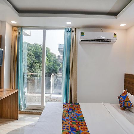 Fabhotel Unique Stay Noida Exteriér fotografie